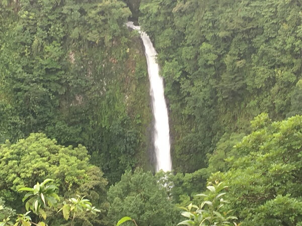 La Fortuna waterfall at the start of dry season