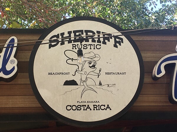 Beachside dining at Sheriff Rustic in Samara Costa Rica