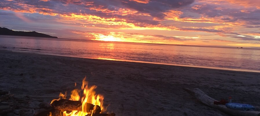 Pura Vida Sunset 900x400