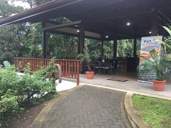 Entrance to the Rio Lounge in La Fortuna.